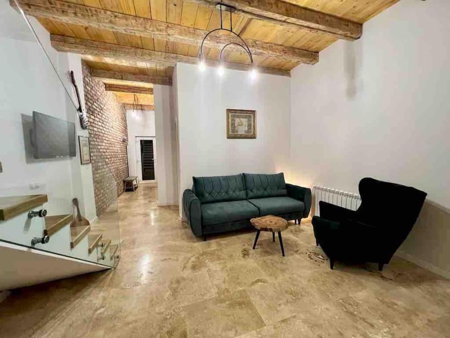 Adorable 3 Bedroom Căn hộ *