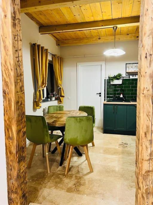 Căn hộ Adorable 3 Bedroom *