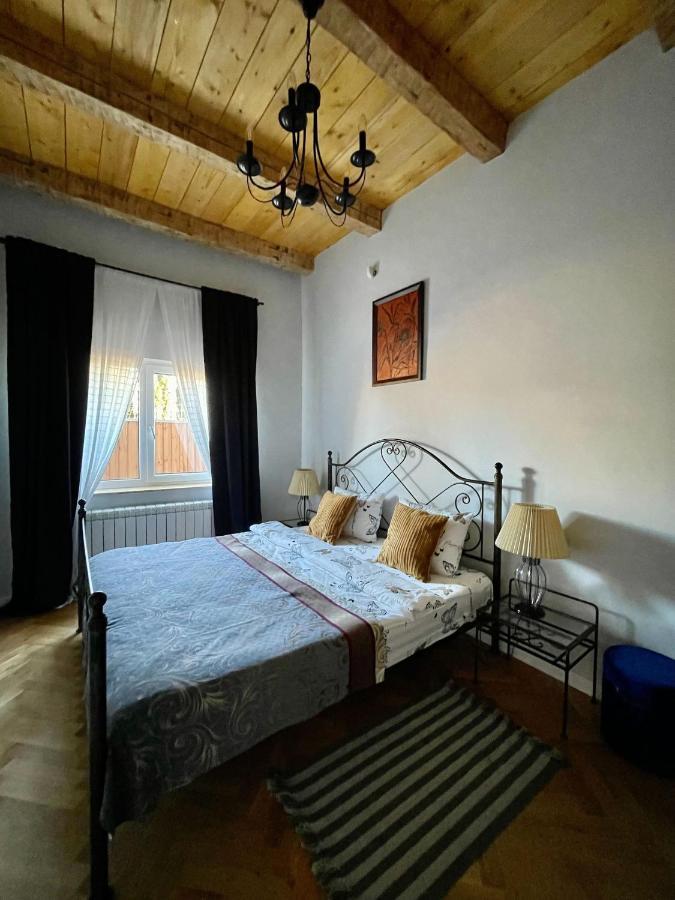 Adorable 3 Bedroom Căn hộ